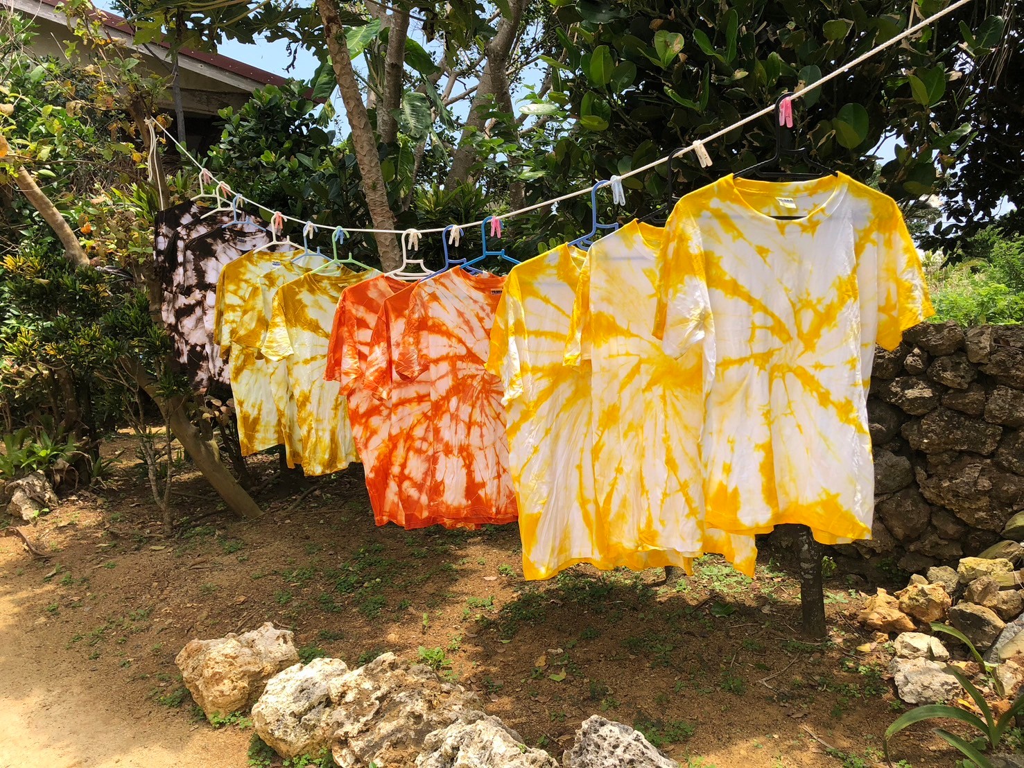 与論民俗村で草木染め体験をしよう | ヨロンFun